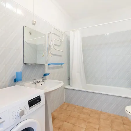 公寓 Spacious And Central, 6 Min Walk To 阿尔布费拉