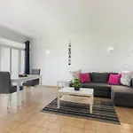 Spacious And Central, 6 Min Walk To شقة البوفيرا